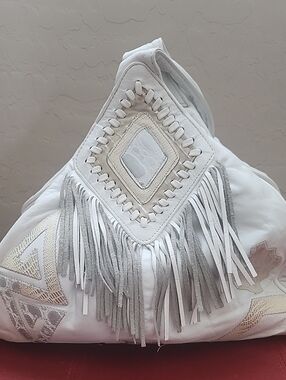 White Fringe Crossbody Bag - Stylish Boho Accent